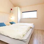 Retreat With Indoor Hot Tub Großenbrode