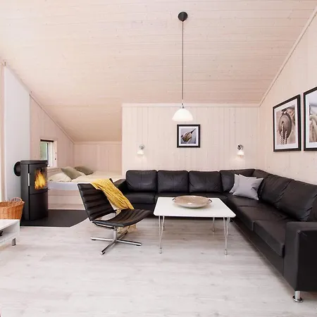 Feriehus Retreat With Indoor Hot Tub