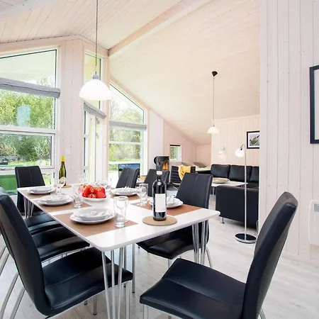 Feriehus Retreat With Indoor Hot Tub *